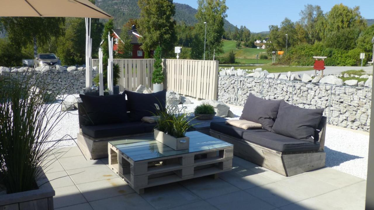 Lovheim Gjestehus - Anneks Sauland Extérieur photo